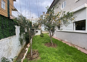 Простора вілла 3 + 1 в 250м від моря в районі Конакли