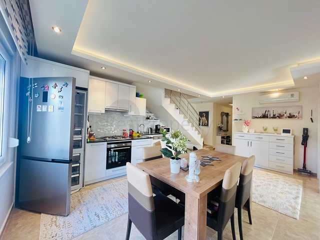 Розкішна квартира 3 + 1 в центрі Аланії