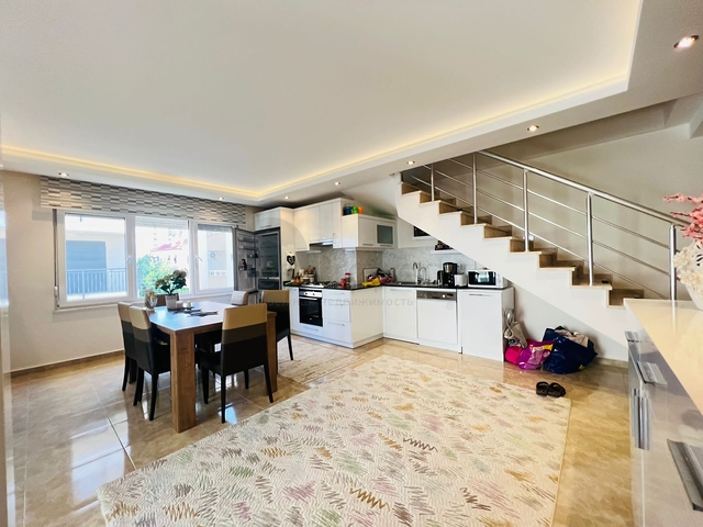 Розкішна квартира 3 + 1 в центрі Аланії