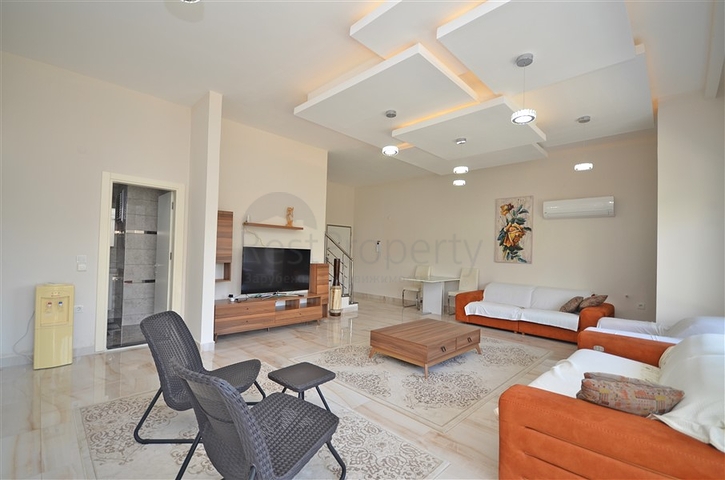 Садовий дуплекс 3 + 1 в Кестелі