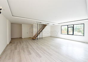 Шикарний дуплекс під громадянство