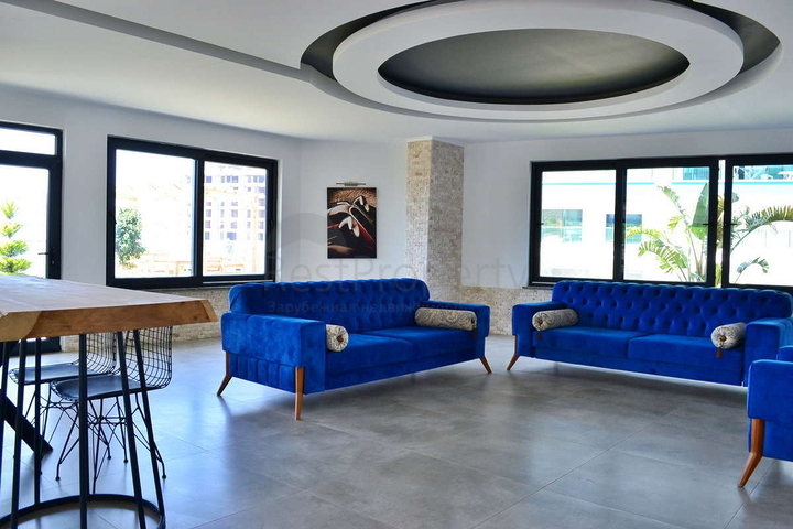 Розкішний пентхаус з видом на Середземне море в районі Каргиджак