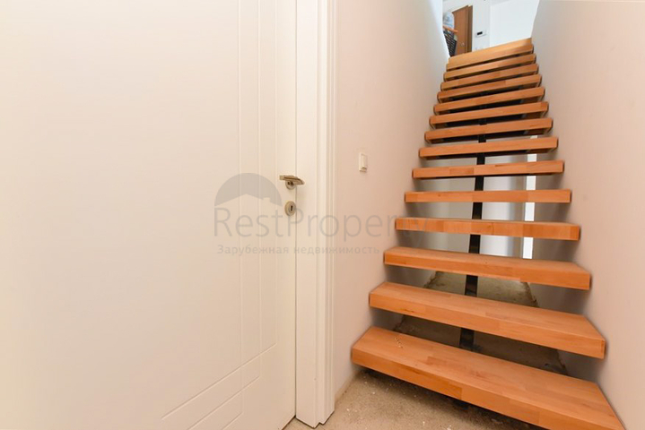 Розкішний пентхаус з видом на Середземне море в районі Каргиджак