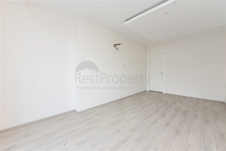 Розкішний пентхаус з видом на Середземне море в районі Каргиджак