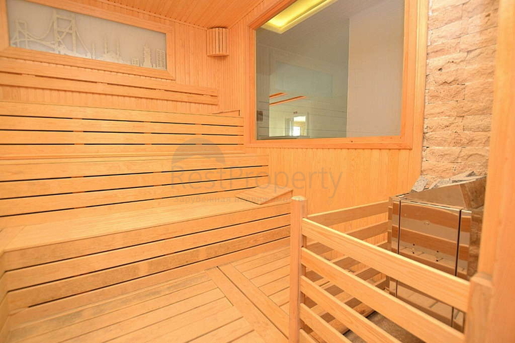 Розкішний пентхаус з видом на Середземне море в районі Каргиджак