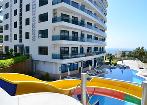 Розкішний пентхаус з видом на Середземне море в районі Каргиджак