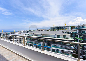 Розкішний пентхаус з видом на Середземне море в районі Каргиджак