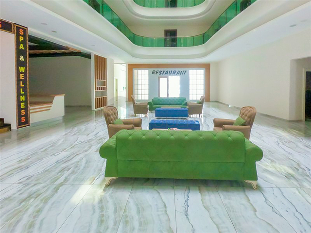 Простора пентхаус 3 + 1 в районі Махмутлар