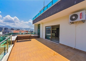 Простора пентхаус 3 + 1 в районі Махмутлар