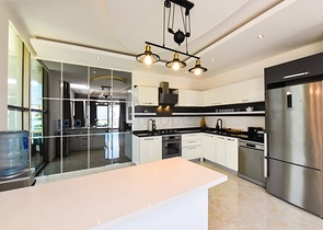 Простора пентхаус 3 + 1 в районі Махмутлар