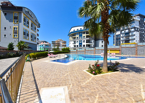 Простора пентхаус 3 + 1 в районі Махмутлар