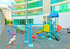 Простора пентхаус 3 + 1 в районі Махмутлар