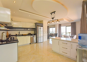 Простора пентхаус 3 + 1 в районі Махмутлар