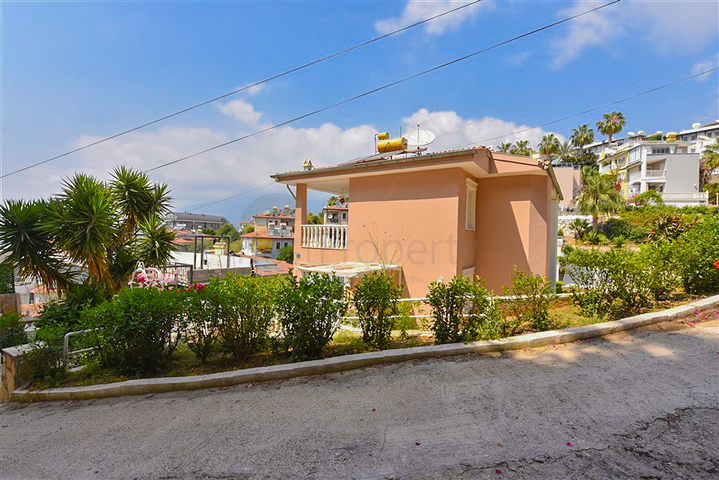 Таунхаус 2 + 1 в 600 м від моря в районі Каргиджак