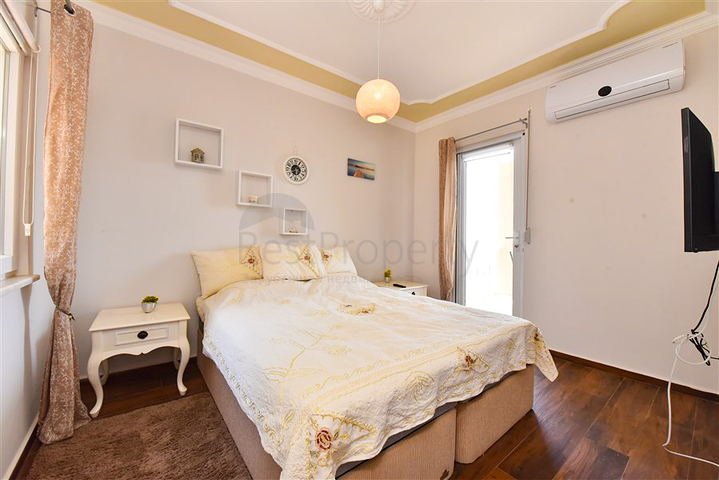 Таунхаус 2 + 1 в 600 м від моря в районі Каргиджак