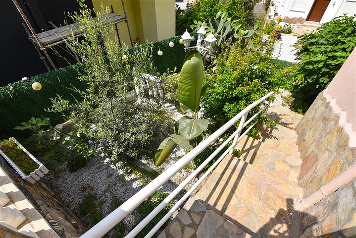 Таунхаус 2 + 1 в 600 м від моря в районі Каргиджак