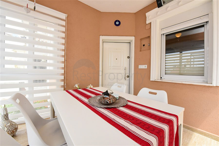 Таунхаус 2 + 1 в 600 м від моря в районі Каргиджак