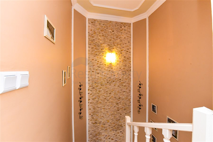 Таунхаус 2 + 1 в 600 м від моря в районі Каргиджак