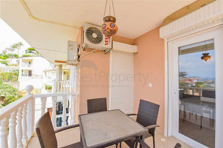 Таунхаус 2 + 1 в 600 м від моря в районі Каргиджак