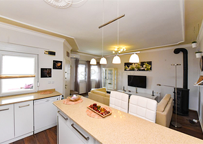 Таунхаус 2 + 1 в 600 м від моря в районі Каргиджак