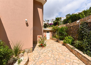 Таунхаус 2 + 1 в 600 м від моря в районі Каргиджак