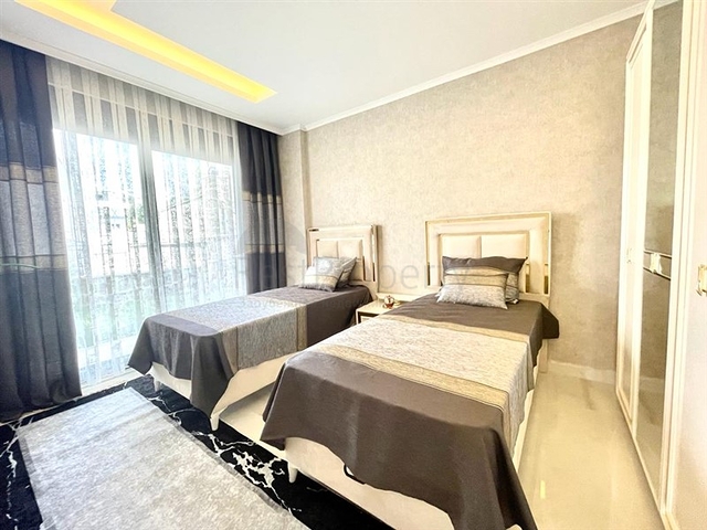 Садовий дуплекс в районі Оба