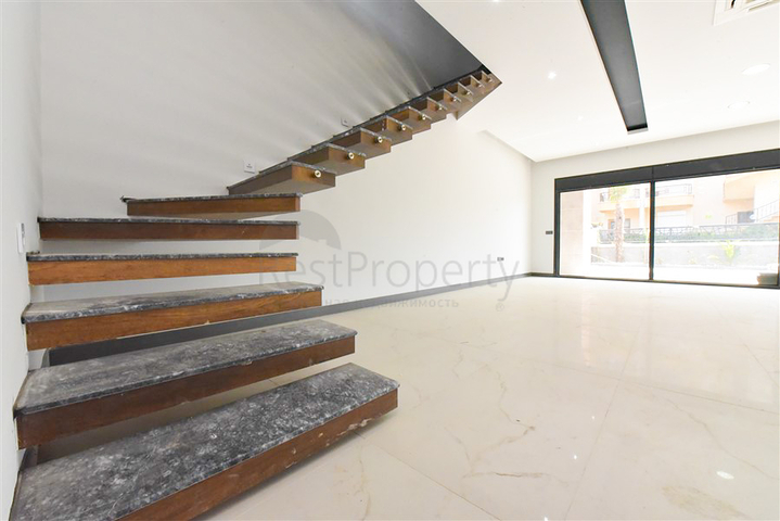 Вілла з басейном в районі Авсаллар Вілла з басейном в районі Авсаллар