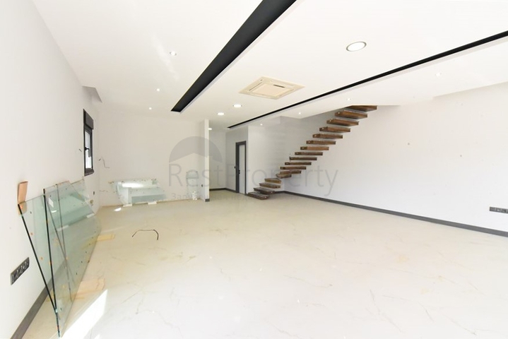 Вілла з басейном в районі Авсаллар Вілла з басейном в районі Авсаллар