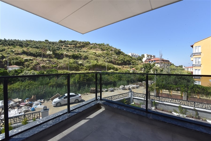 Вілла з басейном в районі Авсаллар Вілла з басейном в районі Авсаллар