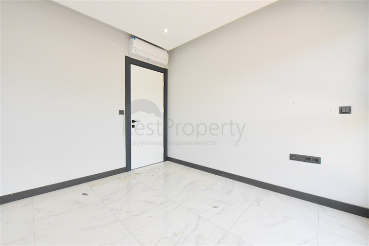 Вілла з басейном в районі Авсаллар Вілла з басейном в районі Авсаллар