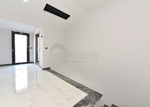 Вілла з басейном в районі Авсаллар Вілла з басейном в районі Авсаллар