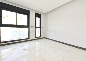 Вілла з басейном в районі Авсаллар Вілла з басейном в районі Авсаллар