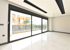 Вілла з басейном в районі Авсаллар Вілла з басейном в районі Авсаллар