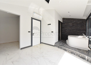 Вілла з басейном в районі Авсаллар Вілла з басейном в районі Авсаллар