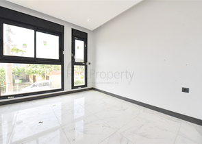 Вілла з басейном в районі Авсаллар Вілла з басейном в районі Авсаллар