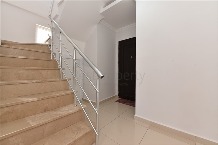 4 + 1 для великої родини в спокійному районі Демірташ