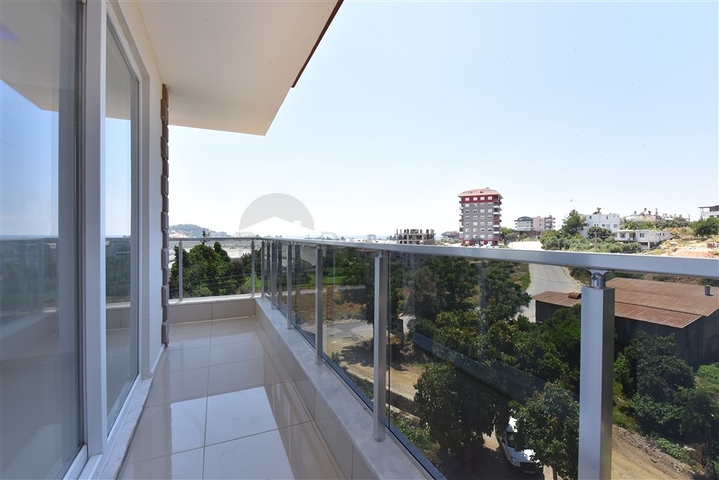 4 + 1 для великої родини в спокійному районі Демірташ