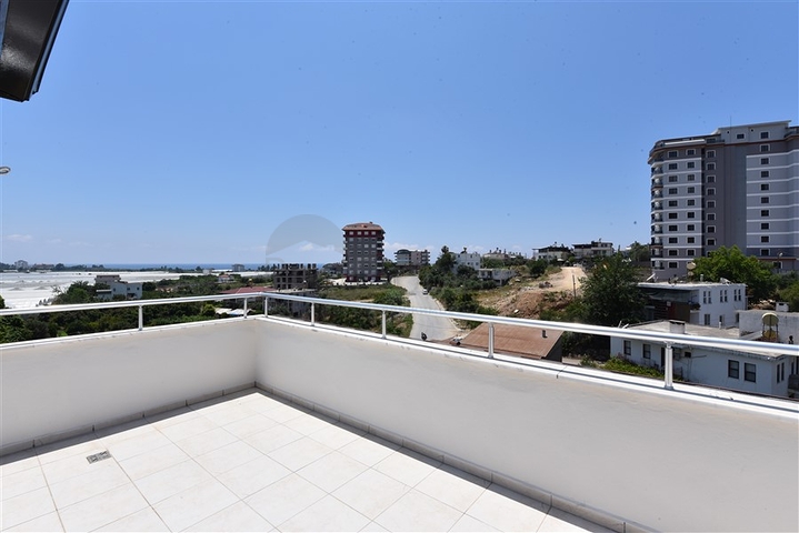 4 + 1 для великої родини в спокійному районі Демірташ