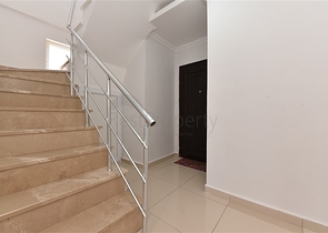 4 + 1 для великої родини в спокійному районі Демірташ