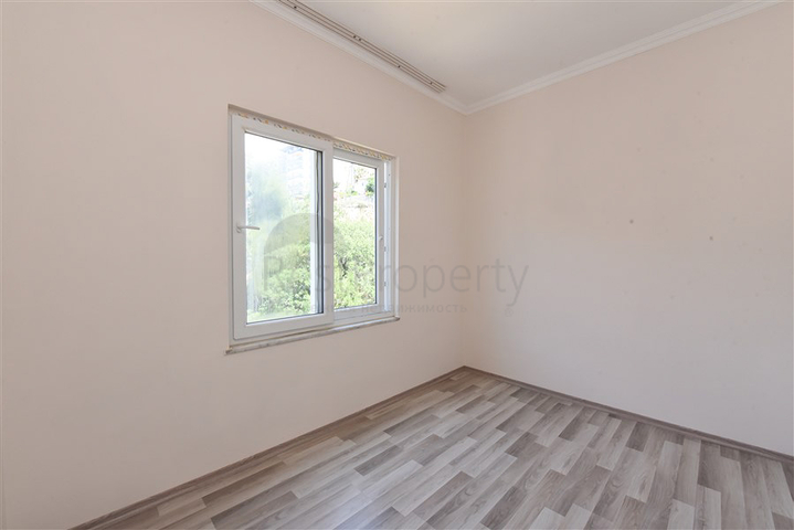 Великий пентхаус 4 + 1 з шикарними видами в районі Демірташ