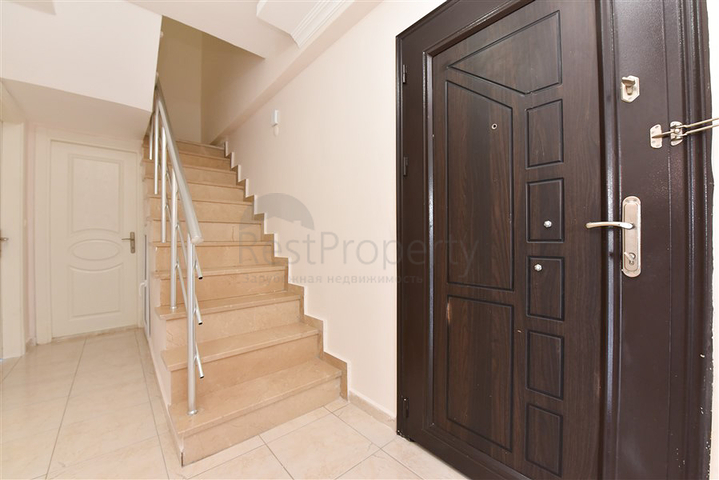 Великий пентхаус 4 + 1 з шикарними видами в районі Демірташ