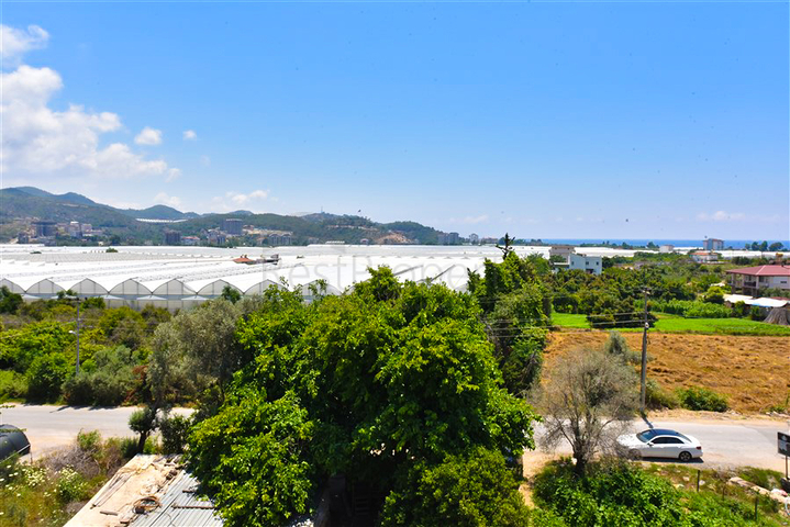 Великий пентхаус 4 + 1 з шикарними видами в районі Демірташ