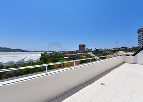 Великий пентхаус 4 + 1 з шикарними видами в районі Демірташ