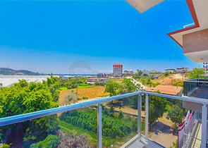 Великий пентхаус 4 + 1 з шикарними видами в районі Демірташ