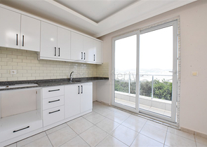 Великий пентхаус 4 + 1 з шикарними видами в районі Демірташ