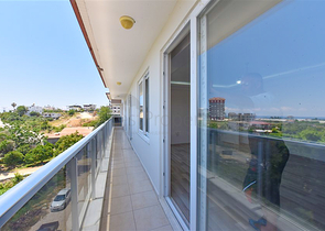 Великий пентхаус 4 + 1 з шикарними видами в районі Демірташ