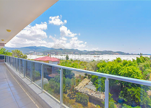 Великий пентхаус 4 + 1 з шикарними видами в районі Демірташ