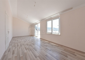 Великий пентхаус 4 + 1 з шикарними видами в районі Демірташ