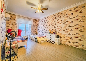 Мебльований пентхаус 4+1 в одному з житлових комплексів Махмутлара