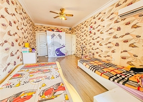 Мебльований пентхаус 4+1 в одному з житлових комплексів Махмутлара